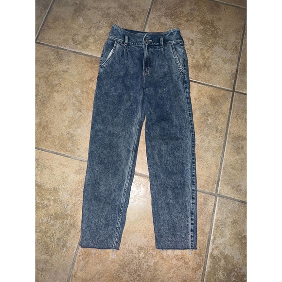 Hollister Ultra High Rise Mom Jeans Size 26 - Picture 1 of 3